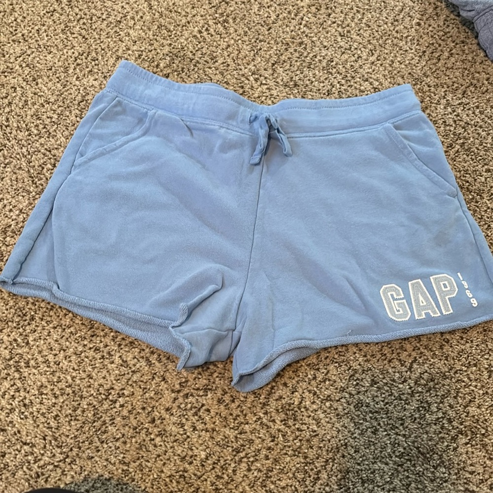 GAP shorts